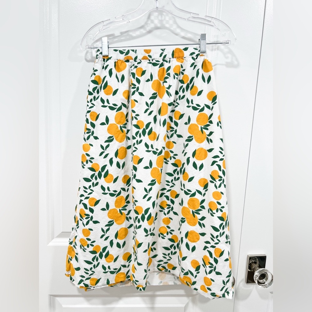 Midi floral/fruit Button-Down Skirt with elastic waistband White and Orange (S) - Picture 2 of 5